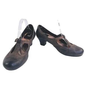 Born Brown Leather T-Strap Mary Jane Heels Perforated Round Toe Pumps Size 9.5